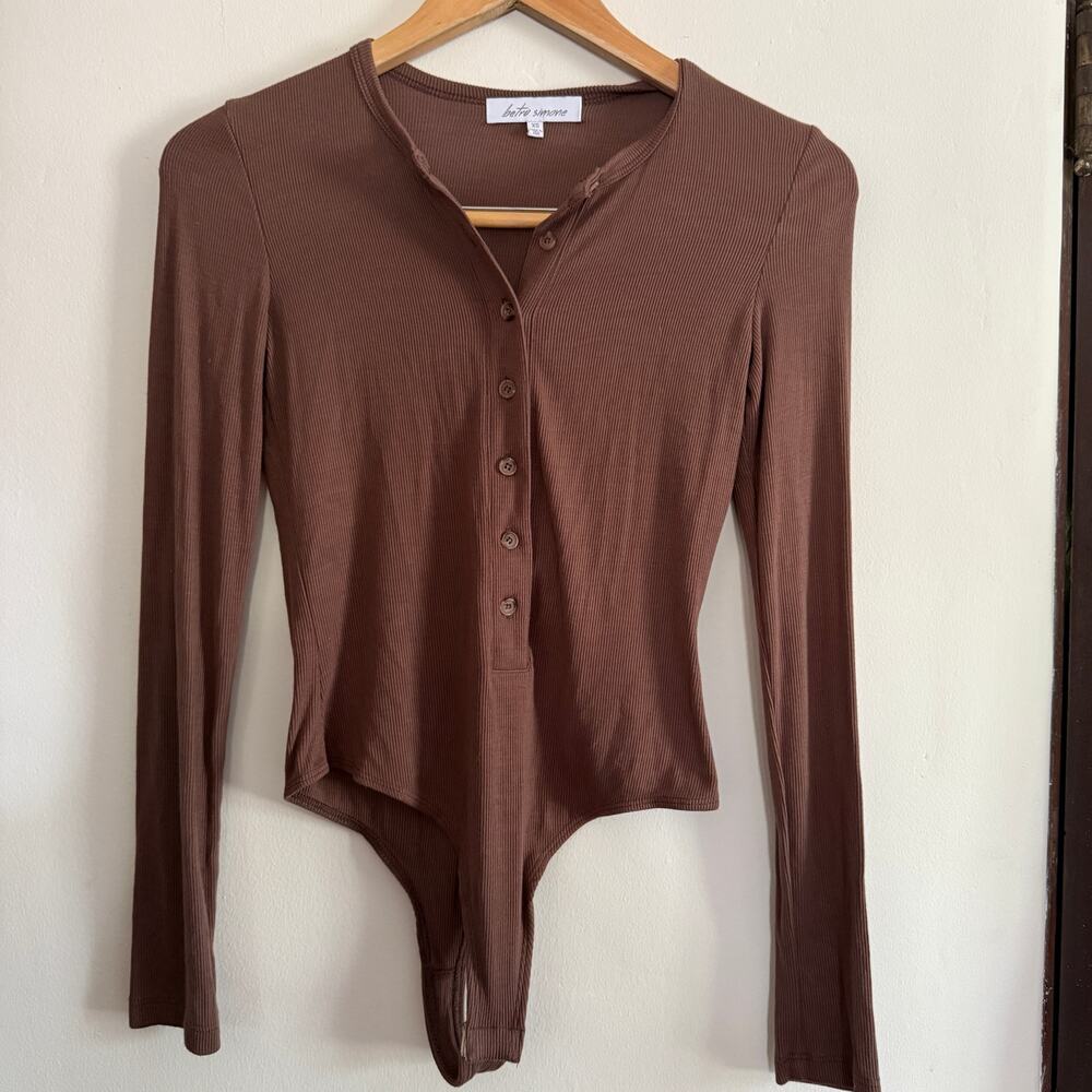Betro Simone | Cash Brown ribbed Button Henley style Bodysuit | Extra Small